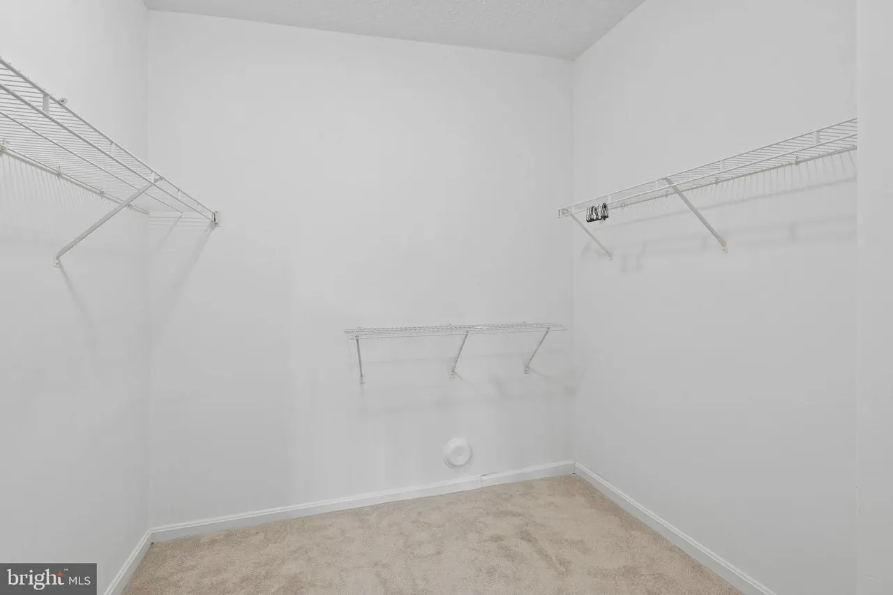 Walk-in closet