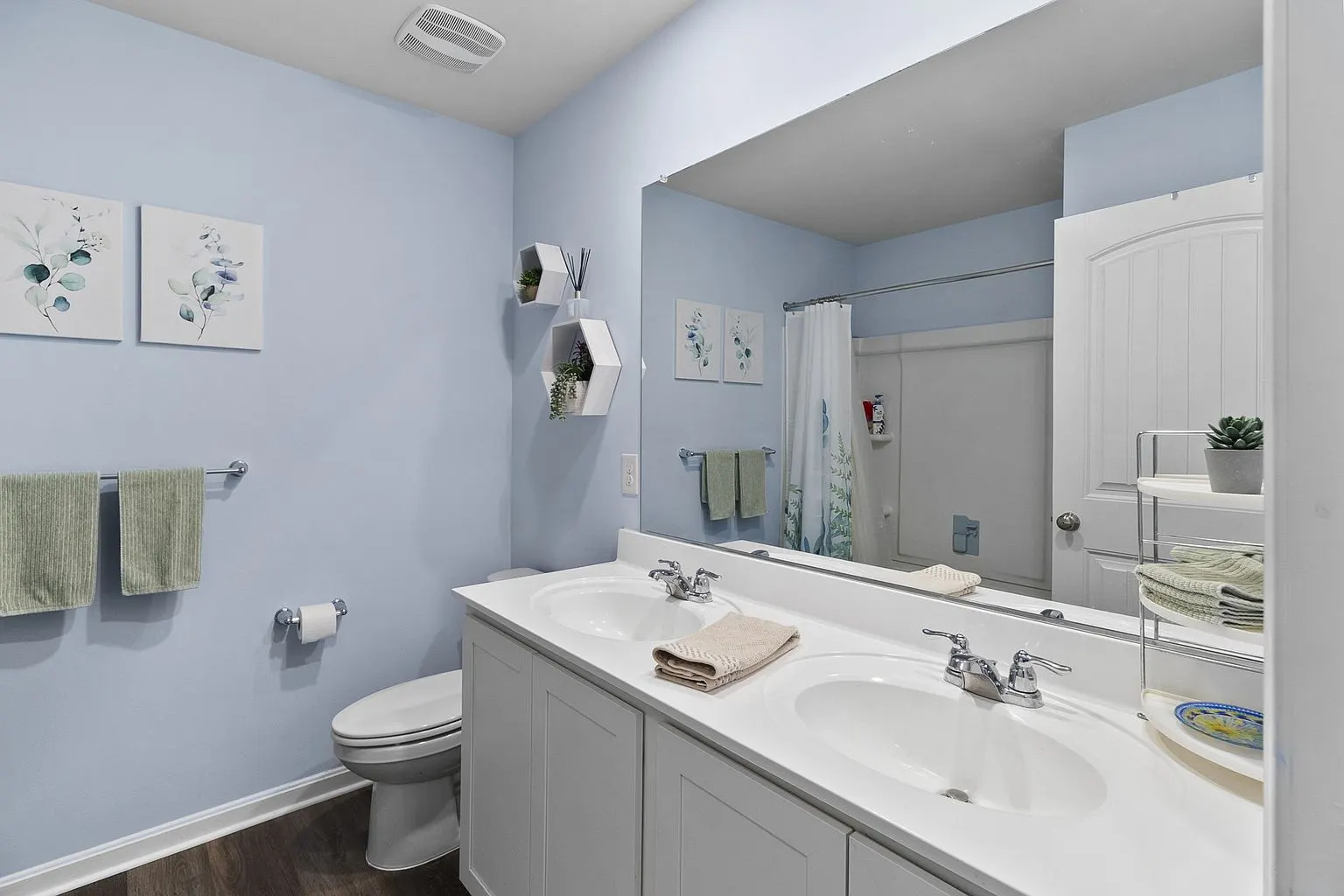 Full bath with double vanity